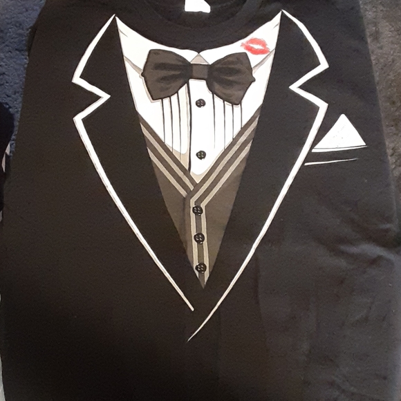 T Shirt - Picture 4 of 4